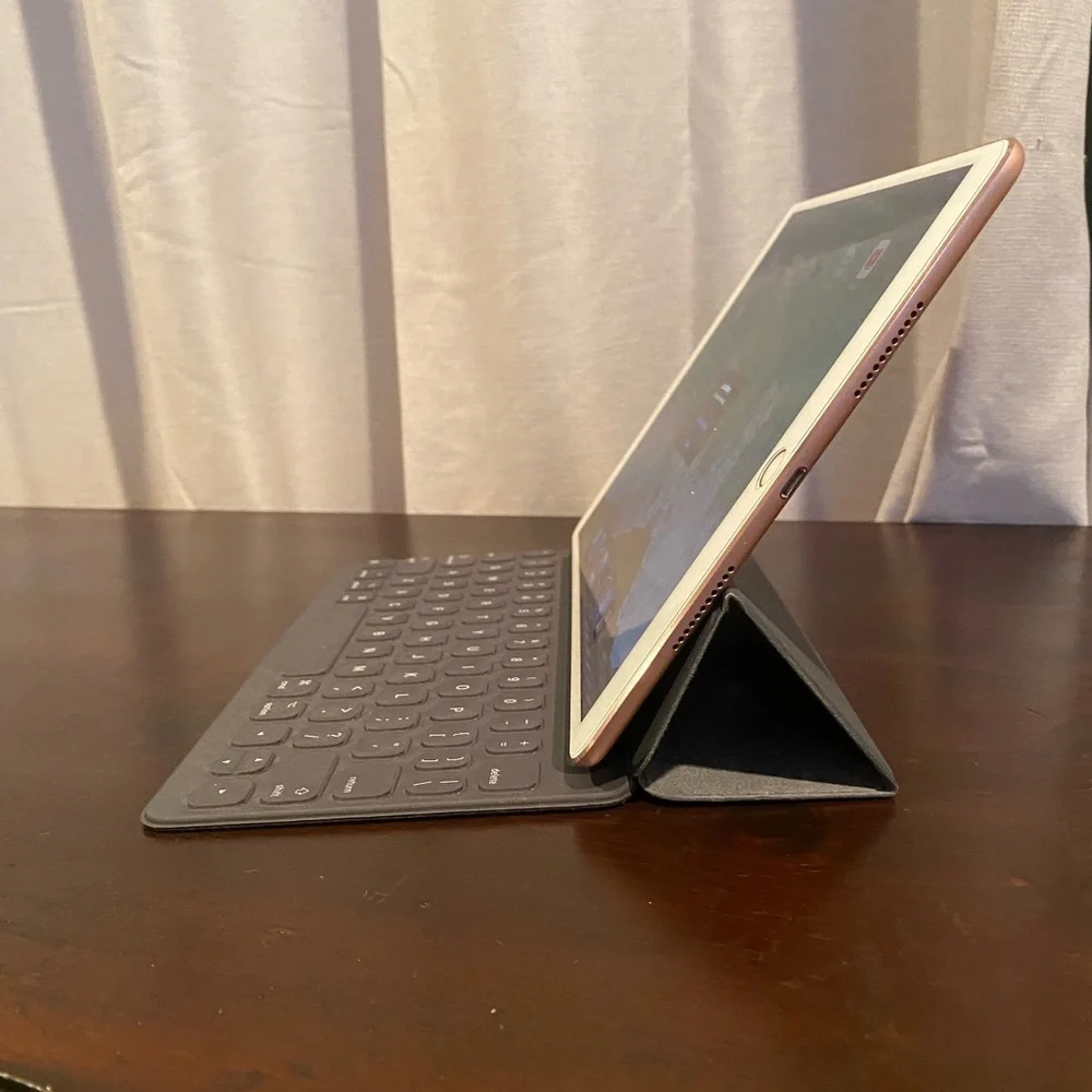 Apple Smart Keyboard for iPad